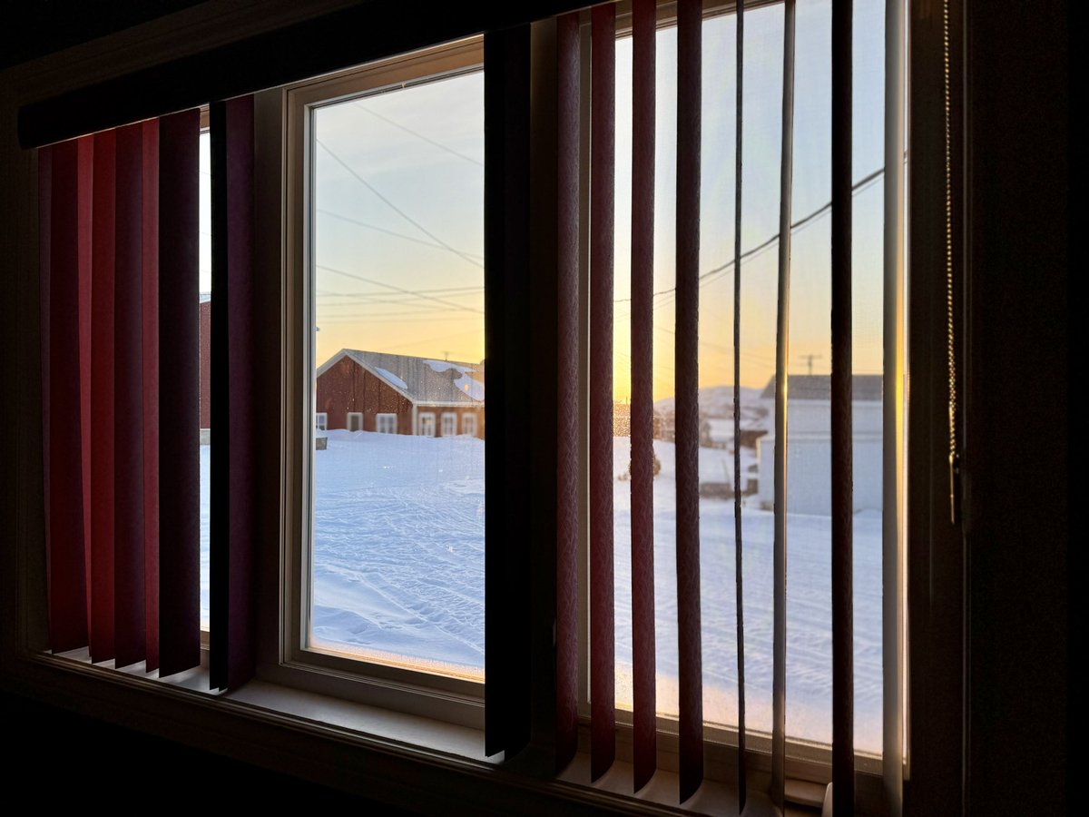 I love #Nain mornings. The sky is everything. Happy Thursday, friends! I hope it’s a good one. #Nunatsiavut #Labrador #ShareYourWeather #Nlwx