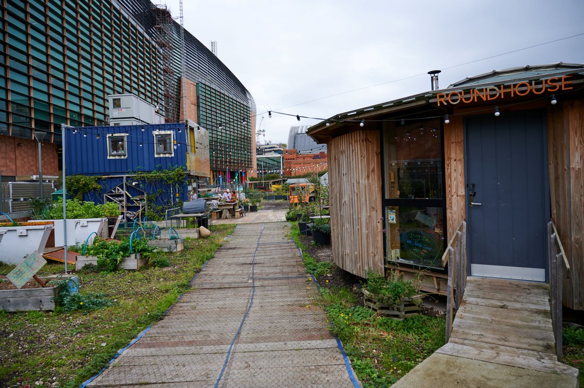 Join us for our Spring Supper Club at Story Garden and eat a delicious vegetarian meal cooked by our community chefs ! 🥔🫛🥬 📅Friday, 26 Apr 2024 ⌚18:30 - 20:00 📍Story Garden PWYC, book your ticket below 👇 eventbrite.co.uk/e/the-longest-…