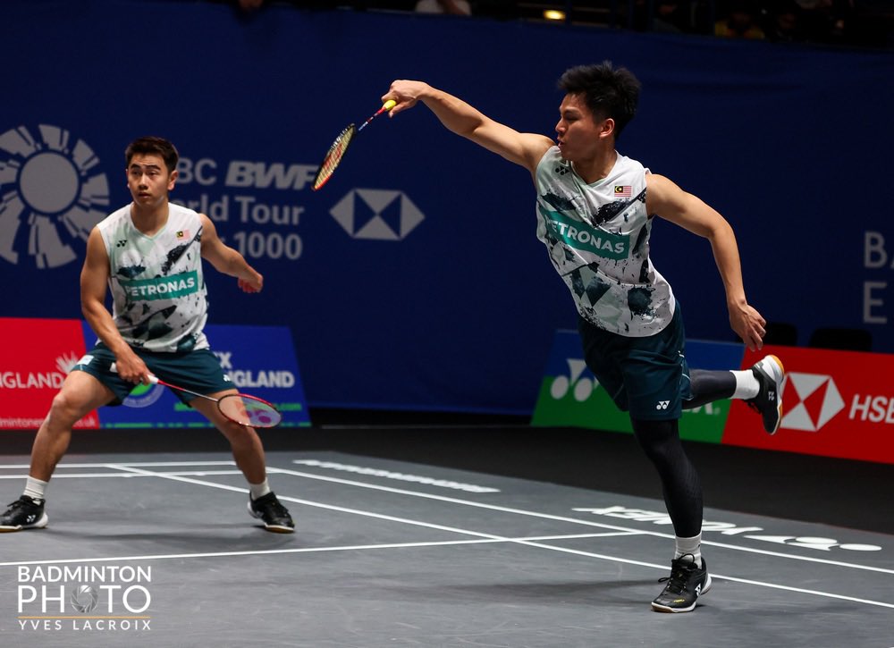 RESULTS: #BAC2024           

R16

#MAS🇲🇾 Goh Sze Fei-Izzuddin Rumsani def. #CHN🇨🇳 He Ji Ting-Ren Xiang Yu 21-11 retired

*FeiDin through to QF after their opponents forced to retire due to injury

📷 @badmintonphoto

#GemilangkanLagi 
#DemiMalaysia 
#BadmintonMalaysia