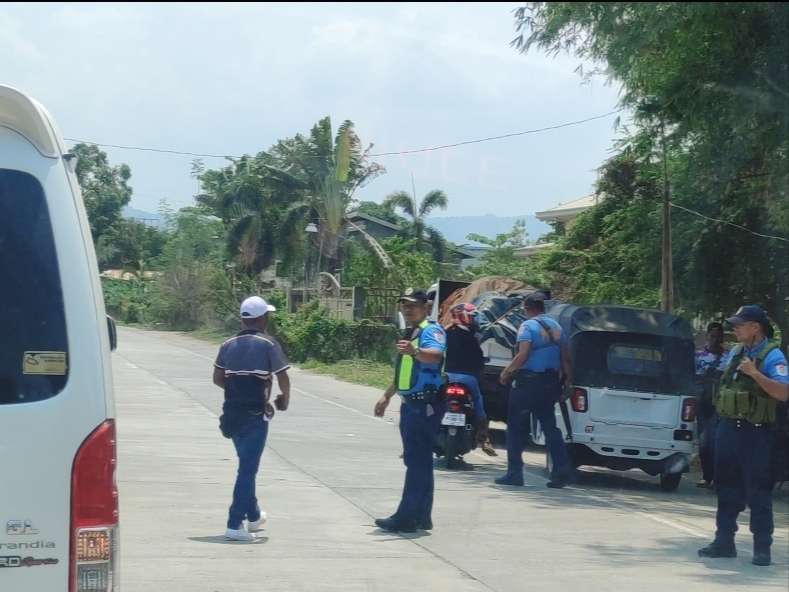 BREAKING: Solidarity and relief mission para sa mga residente ng Brgy. Babal-lasioan, Sta. Maria, Ilocos Sur, hinarang ng PNP Hinarang ng Ilocos Sur Police Provincial Office (ISPPO) ang solidarity mission para sa mga residente ng Babal-lasioan, Sta. Maria, Ilocos Sur ngayong