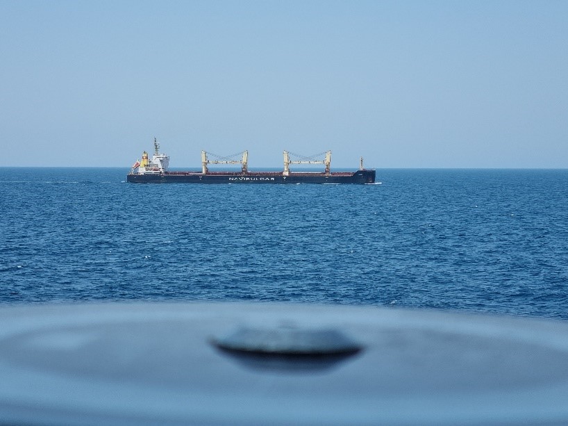 A merchant vessel was safely escorted, under the coordinated actions of ITS MARTINENGO (ATALANTA) and ITS DUILIO (ASPIDES). Different mandates, but close cooperation with all actors in the area, to ensure maritime situational awareness in a highly challenging environment.