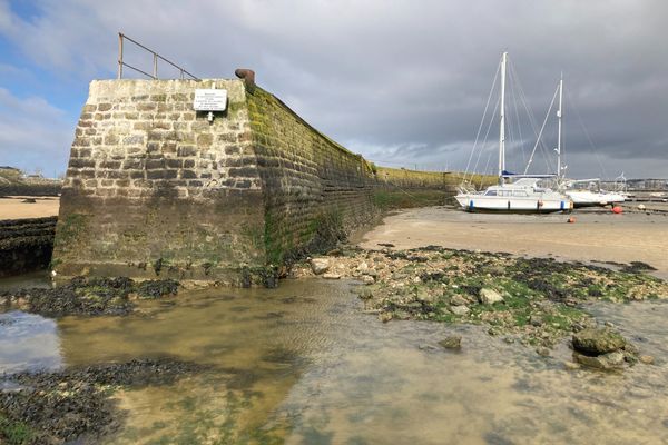 VIDÉO. Solide, fréquenté et bientôt restauré, le vieux Môle de Pornichet se prépare à sa nouvelle vie france3-regions.francetvinfo.fr/pays-de-la-loi… #Pornichet #LoireAtlantique #Oatrimoine #Histoire @VillePornichet