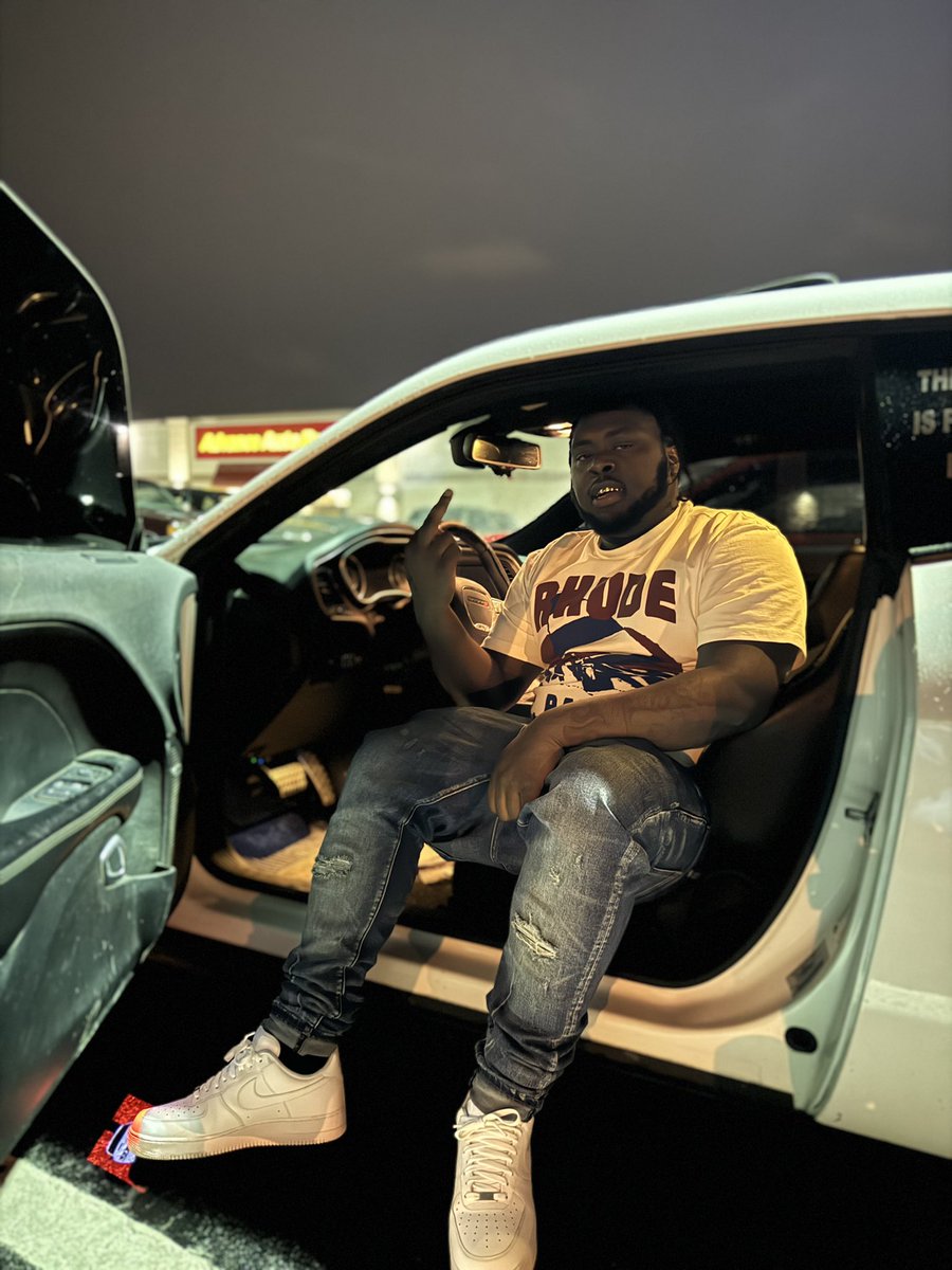 Countin_Stackz's tweet image. Btch uma BHoss yeen gotta bring shit to da Table but some Pussy