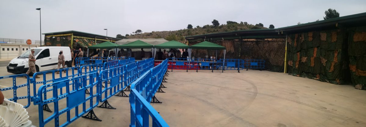 RutaFortalezas_'s tweet photo. ¡Buenos días! Todo listo en el comedor de la zona de Meta en la explanada Santiago Apóstol (lugar donde los Infantes de Marina Juran Bandera) en la EIMGAF.
#larutaquenoves https://t.co/BkqGyNpbAO