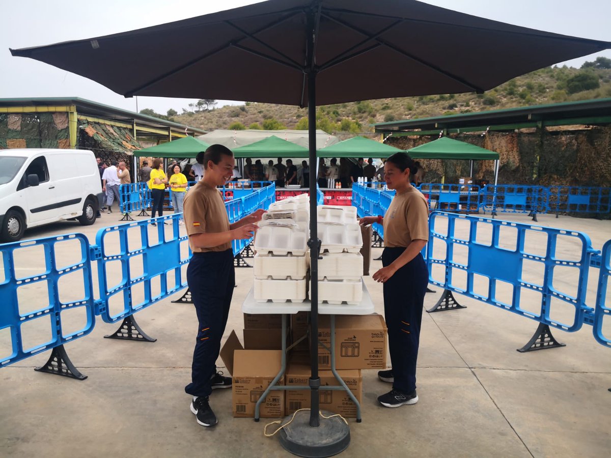 RutaFortalezas_'s tweet photo. ¡Buenos días! Todo listo en el comedor de la zona de Meta en la explanada Santiago Apóstol (lugar donde los Infantes de Marina Juran Bandera) en la EIMGAF.
#larutaquenoves https://t.co/BkqGyNpbAO