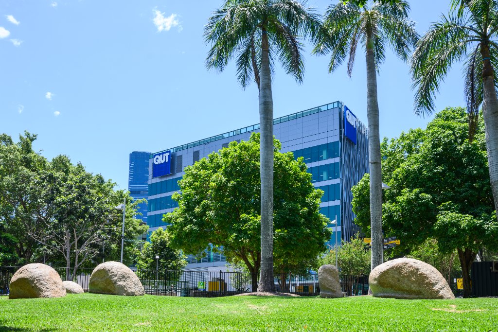 In the new @TopUnis rankings, #QUT is ranked 1st in Australia and 19th in the world in Communication & Media Studies. #QSWUR @QUTSchoolOfComm #QUTCIESJ