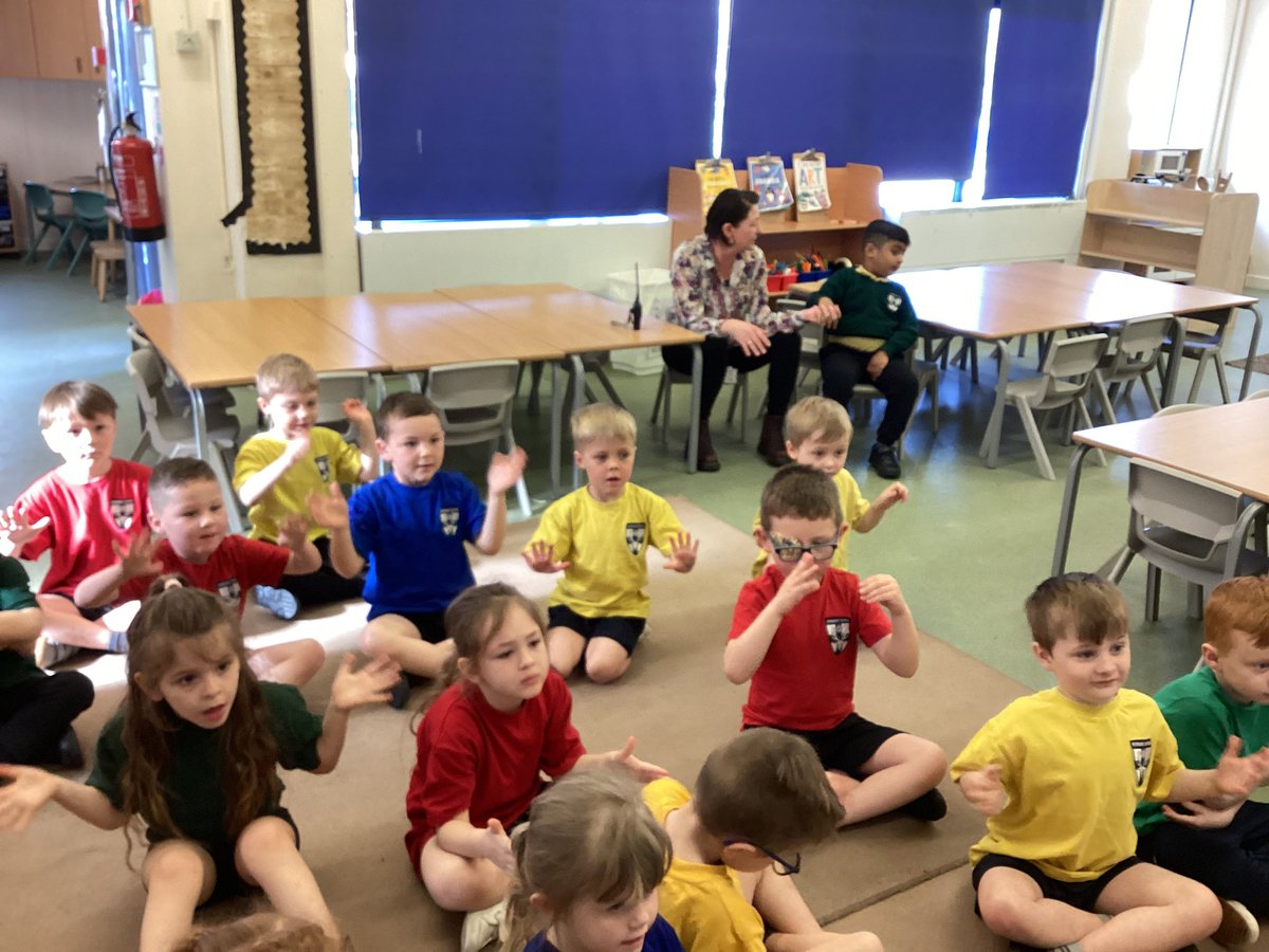 RGJ/VB enjoying @CharangaMusic today so much fun dancing the Funky Chicken and taking part in action songs too 🎵😁#EYFS