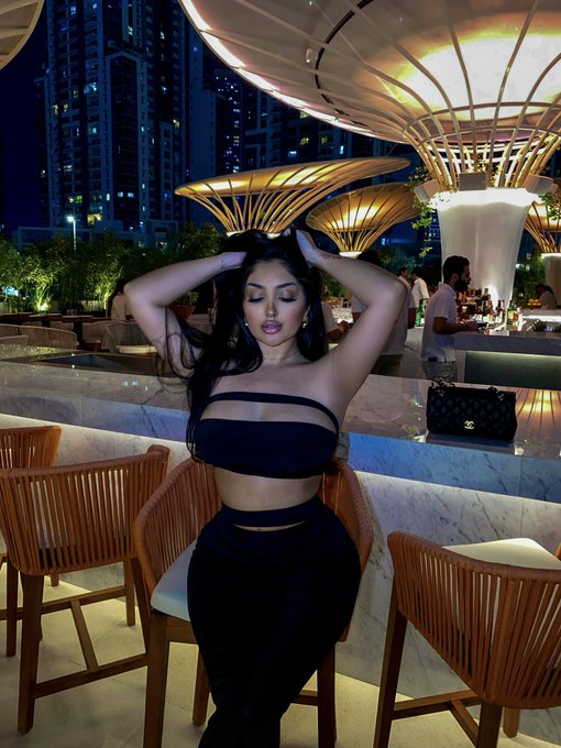 Dubai diaries 🥲🌙 https://t.co/lFRZk8nI3I