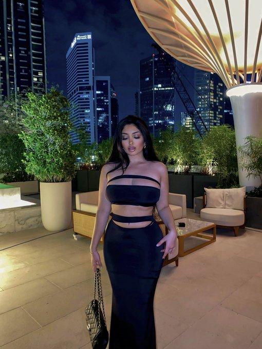 Dubai diaries 🥲🌙 https://t.co/lFRZk8nI3I