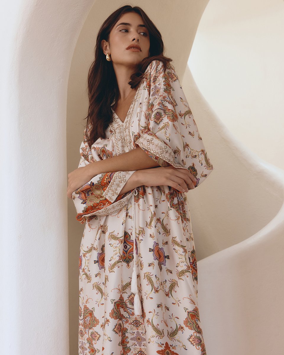 The perfect weekend away outfit inspo.🌸💞

Paisley Trim Dress AMBER R1299 (320.8309)