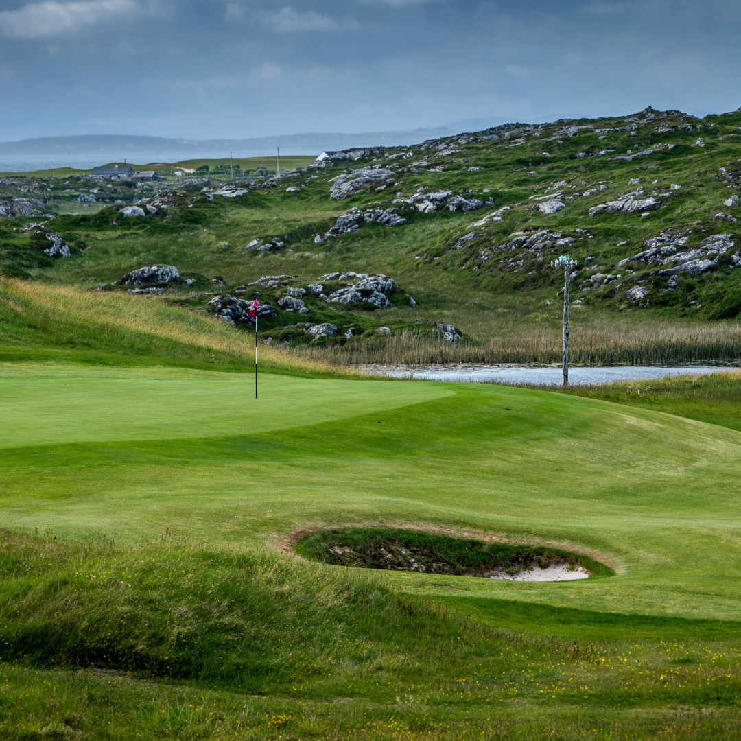 Have you booked your tee time for this weekend at Connemara Golf Links yet? 🏌️‍♂️⛳️ Don't miss out on the chance to play on our stunning course and enjoy the breathtaking views. Book now ow.ly/kCLb50Rc9Pf #GolfWeekend #ConnemaraGolfLinks