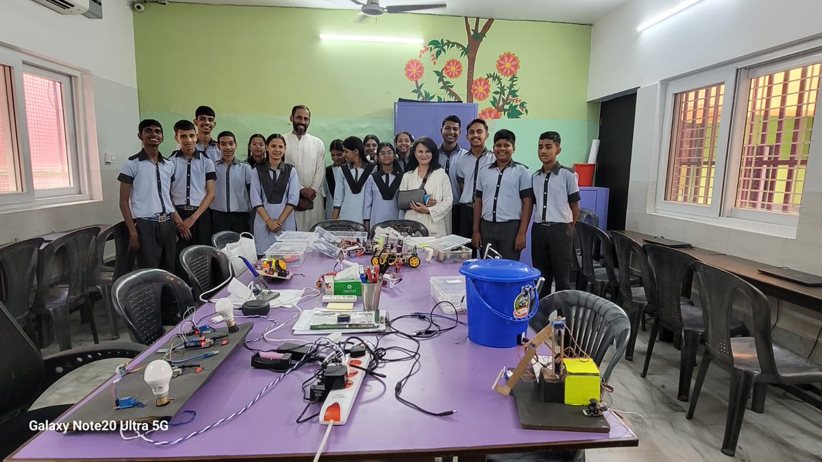 Meet the incredible children of #MiracleMotherSchool! 

Despite being located in rural areas, these brilliant minds are learning, innovating! 

From coding at grade 3 to creating drones and robotics in our IT lab, their creativity knows no bounds. 

#savehimalayas