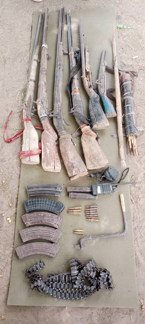 Picture of arms captured from Iswap recently..are these the arms they have been using to resist the army for more than 10yrs?@HQNigerianArmy @cecild84