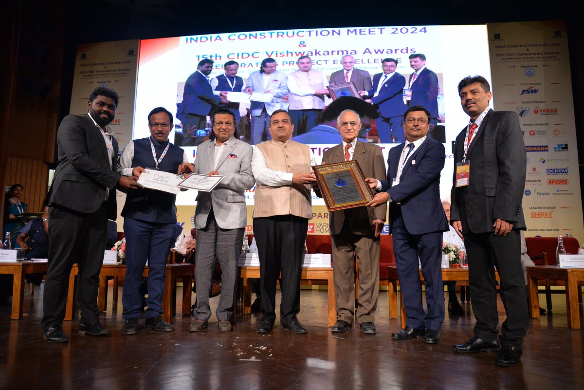 HPCL shines bright at the 15th CIDC Vishwakarma Awards 2024 in New Delhi! With esteemed luminaries and industry leaders, we proudly accept awards for our Hisar New Terminal Project and Raipur IRD Augmentation Project. Recognized as CIDC's partner in Progress, we're committed to…