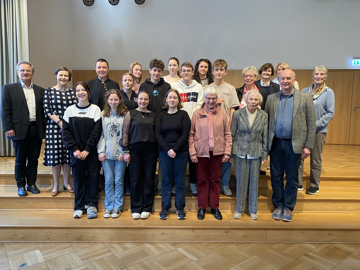 Frau Venter represented NLCS at the 75th anniversary celebration of our exchange with the Goethe Gymnasium in Ludwigsburg. Privileged to meet some of the first exchange students from 1949! @NLCS1850