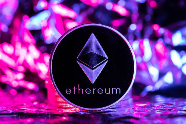 Just in: #Ethereum faces a critical hurdle at $3.7k despite U.S. traders showing strong interest. Bullish sentiment wanes as $ETH sees resistance after a swift rally. #CryptoNews