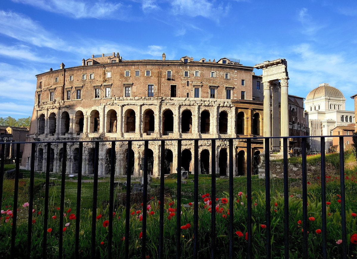 Teatro di Marcello, nipote dell' imperatore Augusto, figlio di Ottavia.