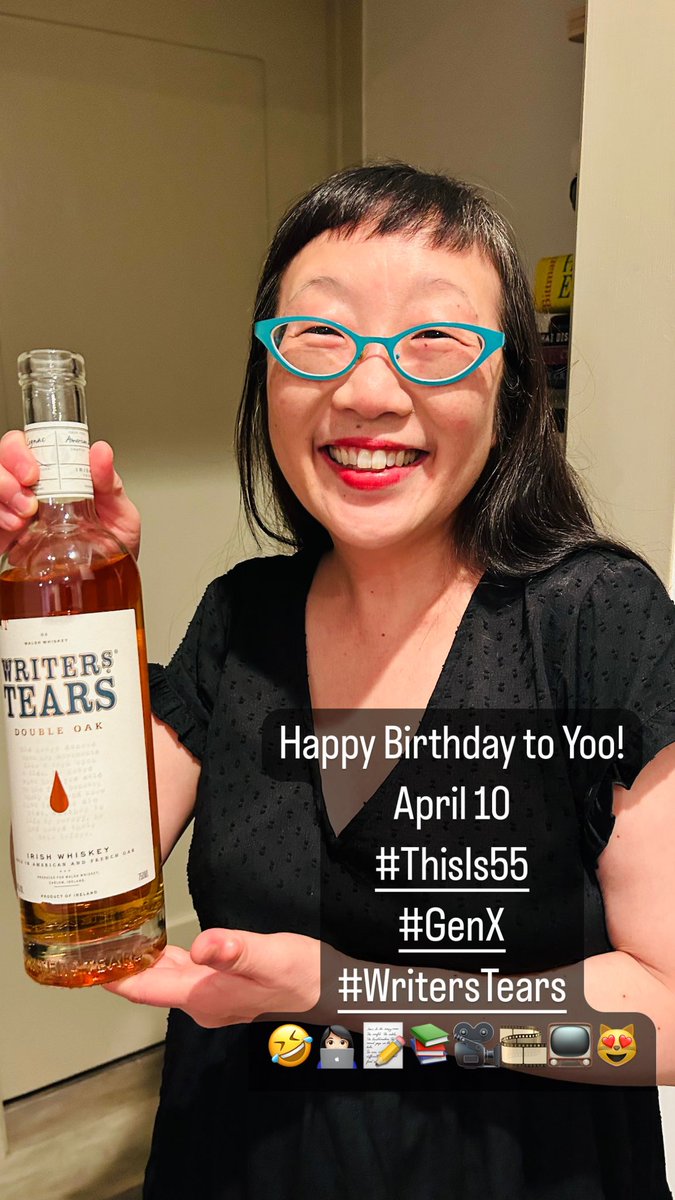 #HappyBirthdayToYoo 🎂🥳 Yoo thanks all of YOU for your kind birthday wishes today! My birthday gift was to take a day off from my writing deadlines! Back to my #WritersTears tomorrow! 🤣👩🏻‍💻📝📚📺 #ThisIs55 🎂🥳👵🏼🤣😻