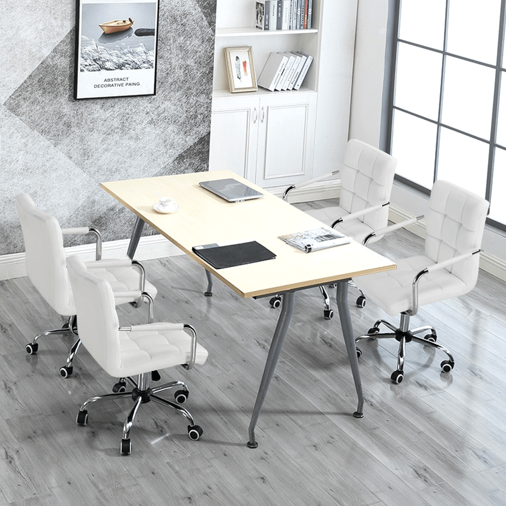 Make yourself comfortable with this cozy computer chair! It offers you an affordable seating option that ensures comfort.
📷: @ilovemipisito
🔗: amazon.com/gp/product/B01…

#Yaheetech #myyaheetech #yaheetechfurniture #officechair #computerchair #deskchair #interiorphotography