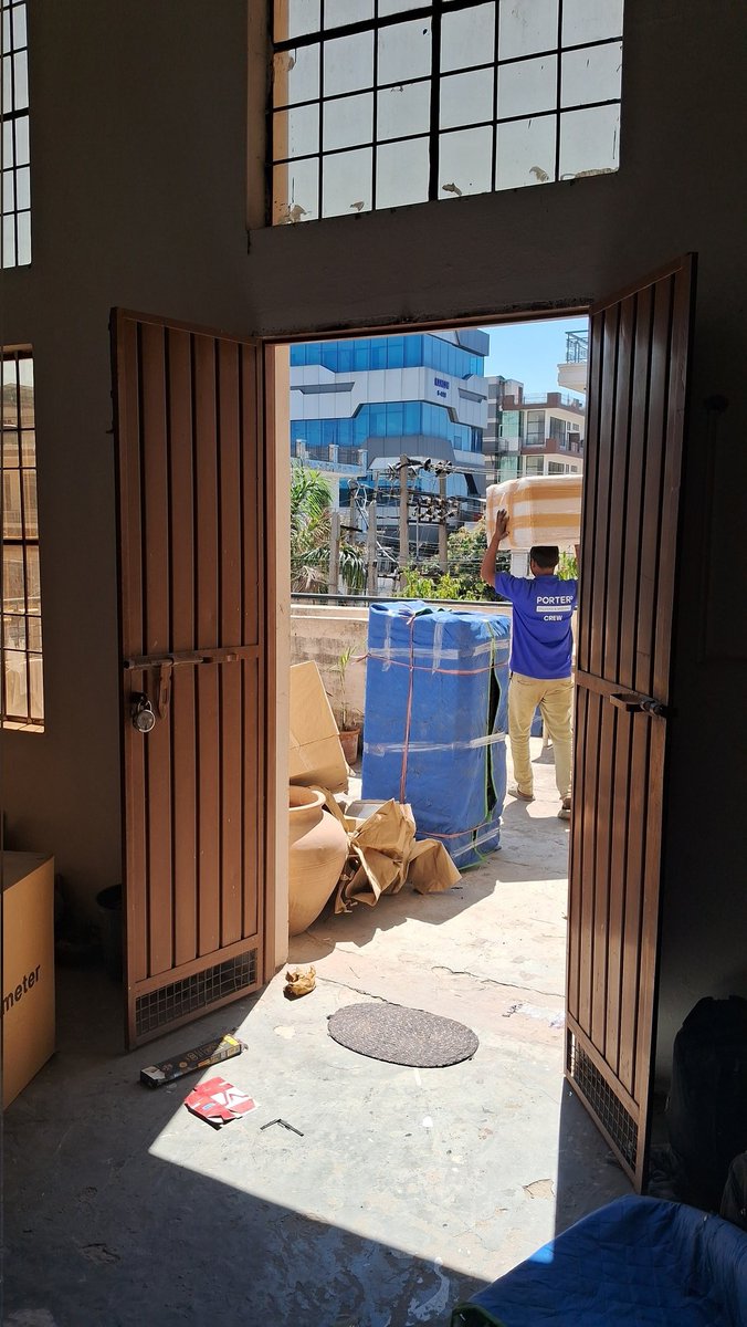 milimeterco's tweet photo. It's been a hectic month at studio, since we're moving to a new place.
New beginnings ✌🏼
#design #Eidmubarak2024 https://t.co/yLXwKAZK30