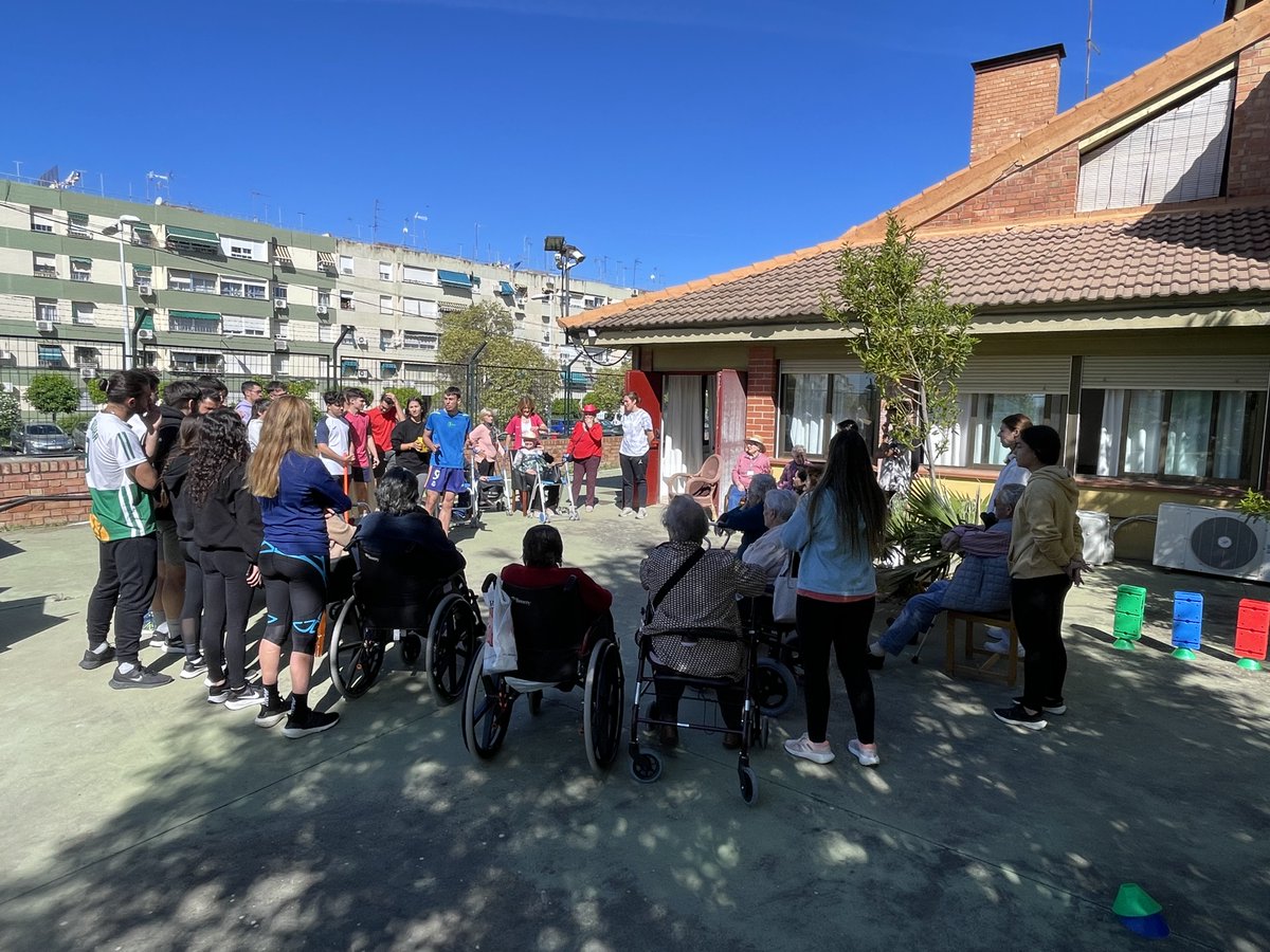 IES López-Neyra tweet media