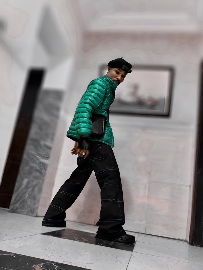 saintdanielstyl's tweet photo. Self motivated!
#menfashion #menstyle #menwithstyle #menswear #explore #explorepage #mensclothing #menwithstreetstyle #fashioninfluencing #fashionbrand #streetstyle #streetwear @mazitundeednut https://t.co/npLp9krmtv