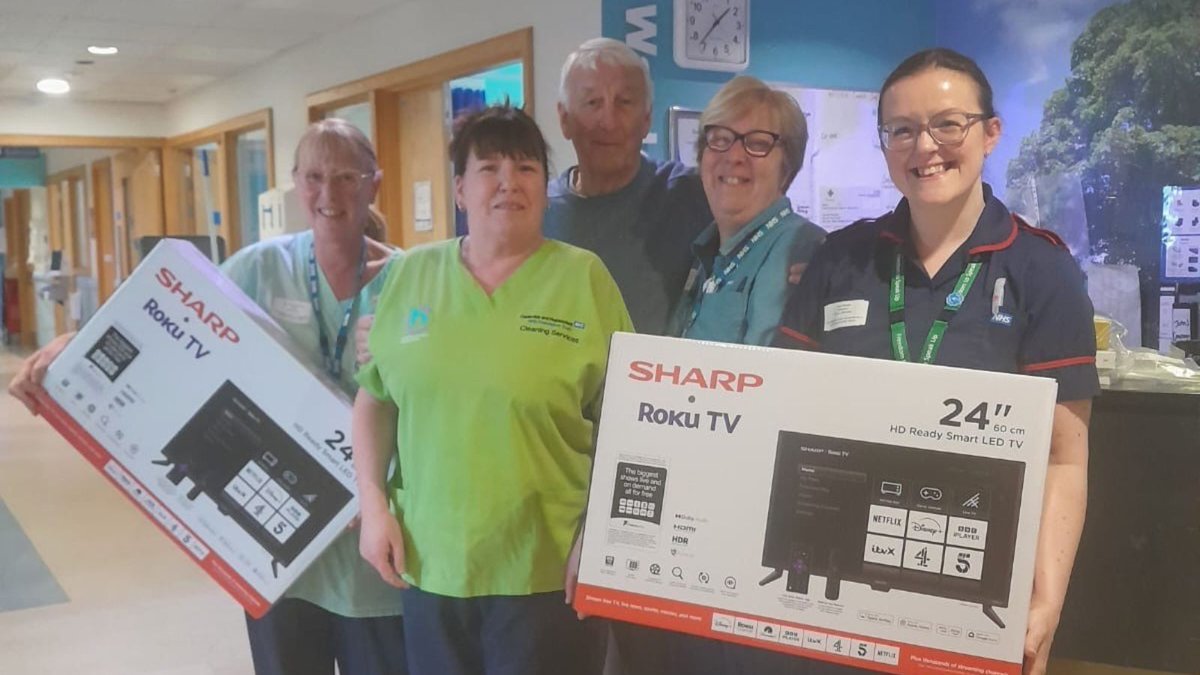 Huge thanks to former patient, David Firth, who visited colleagues on Ward 10 at HRI to deliver a massive thank you to the team for their care, along with two TVs. Our patients are set (pun intended 😆) to benefit from his kind donation.