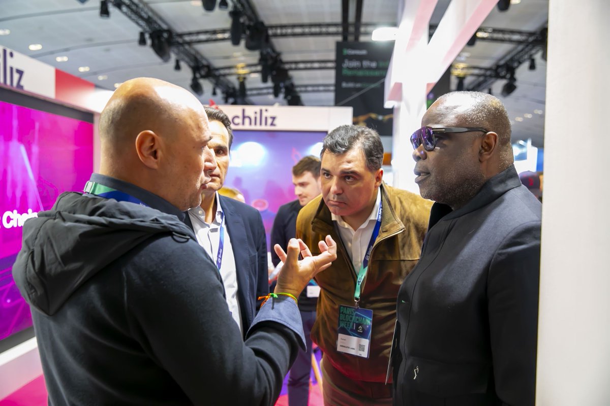 Basile Boli visiting @chiliz booth in Paris.