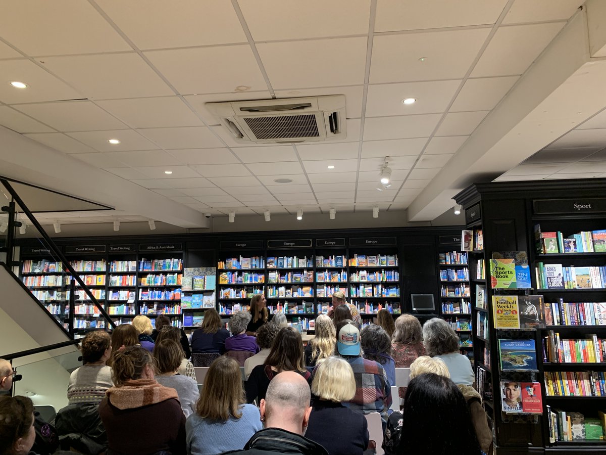 What a great night @BrightonWstones with @mserinkelly @harriet_tyce and @alice_mcilroy last night! Full house, lots of books talked about and bought. We (@TheStuCummins and @thatjuliacrouch) had such fun!