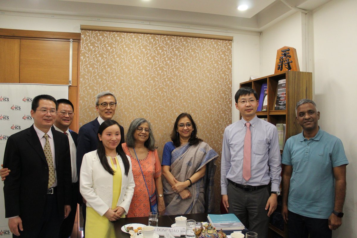 On 2 April 2024, a delegation from the Shanghai Institute of International Studies (SIIS) 🇨🇳 visited the Institute of Chinese Studies, New Delhi 🇮🇳.The visit included a fruitful discussion on various aspects of #India #China relations, & witnessed a productive exchange of views.