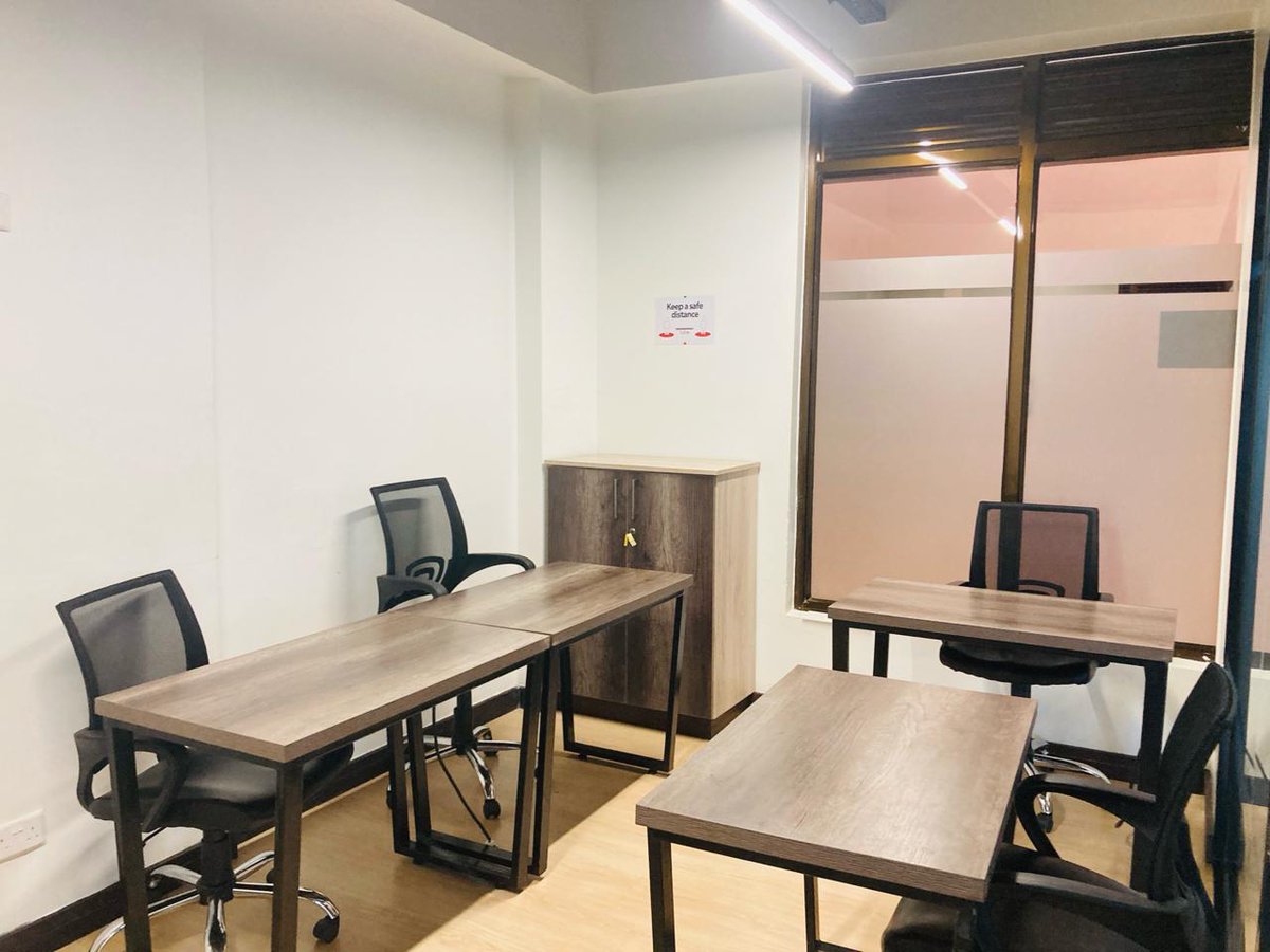 Unlock your team's potential with our fully furnished private offices, designed to accommodate teams of 5. 

✨ Enjoy access to our vibrant communal workspaces, complimentary boardroom hours, lightning-fast WiFi, and personalized storage cabinets.
#LatticeCommunity #PrivateOffice