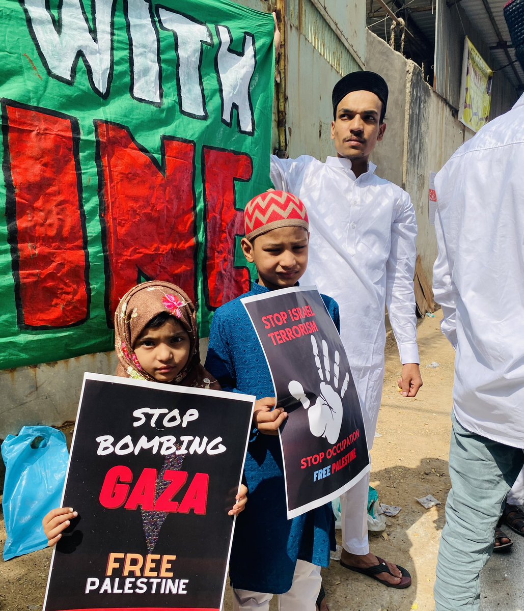 During #EidUlFitr Prayer in Hyderabad, Muslims wear a black band in solidarity with the people of 🇵🇸#Palestine, expressing support for their struggle for a free Palestine. #PalestineGenocide #Gaza_life_matters #ısraelIsATerroristState #Eidmubarak2024 #EidulFitr2024