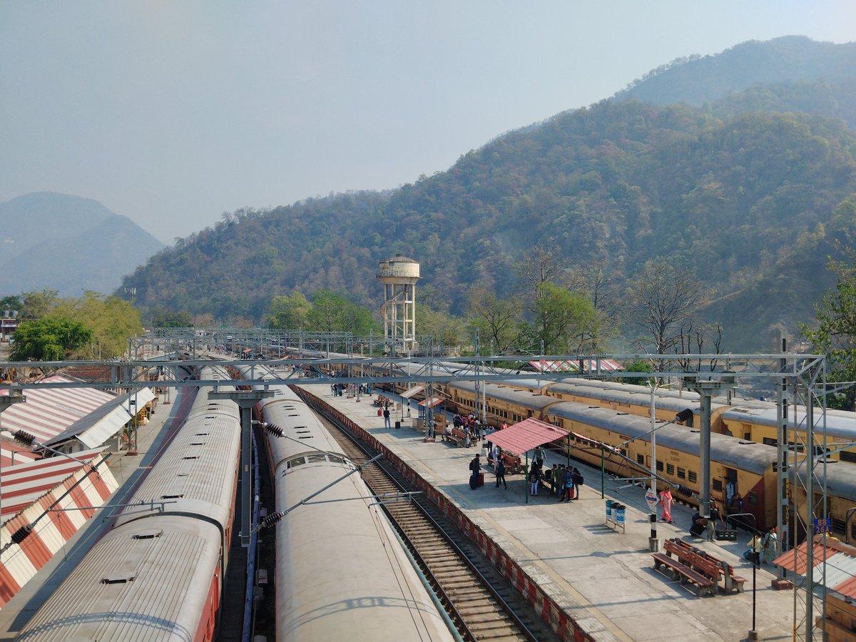 View of #Kathgodam #RailwayStation 

@RailMinIndia 
@nerailwaygkp