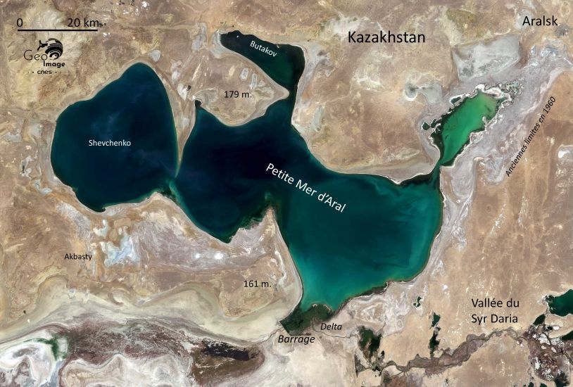[DOSSIER]KAZAKHSTAN - LA PETITE MER D’ARAL, UN SYSTÈME RELIQUE TÉMOIN D’UNE CATASTROPHE ENVIRONNEMENTALE « Petite Mer d’Aral »| réduction de 90 % de sa surface en 6 décennies. | Boom des ponctions anthropiques |Croissance non durable|Agriculture intensive buff.ly/3Ib5SSD