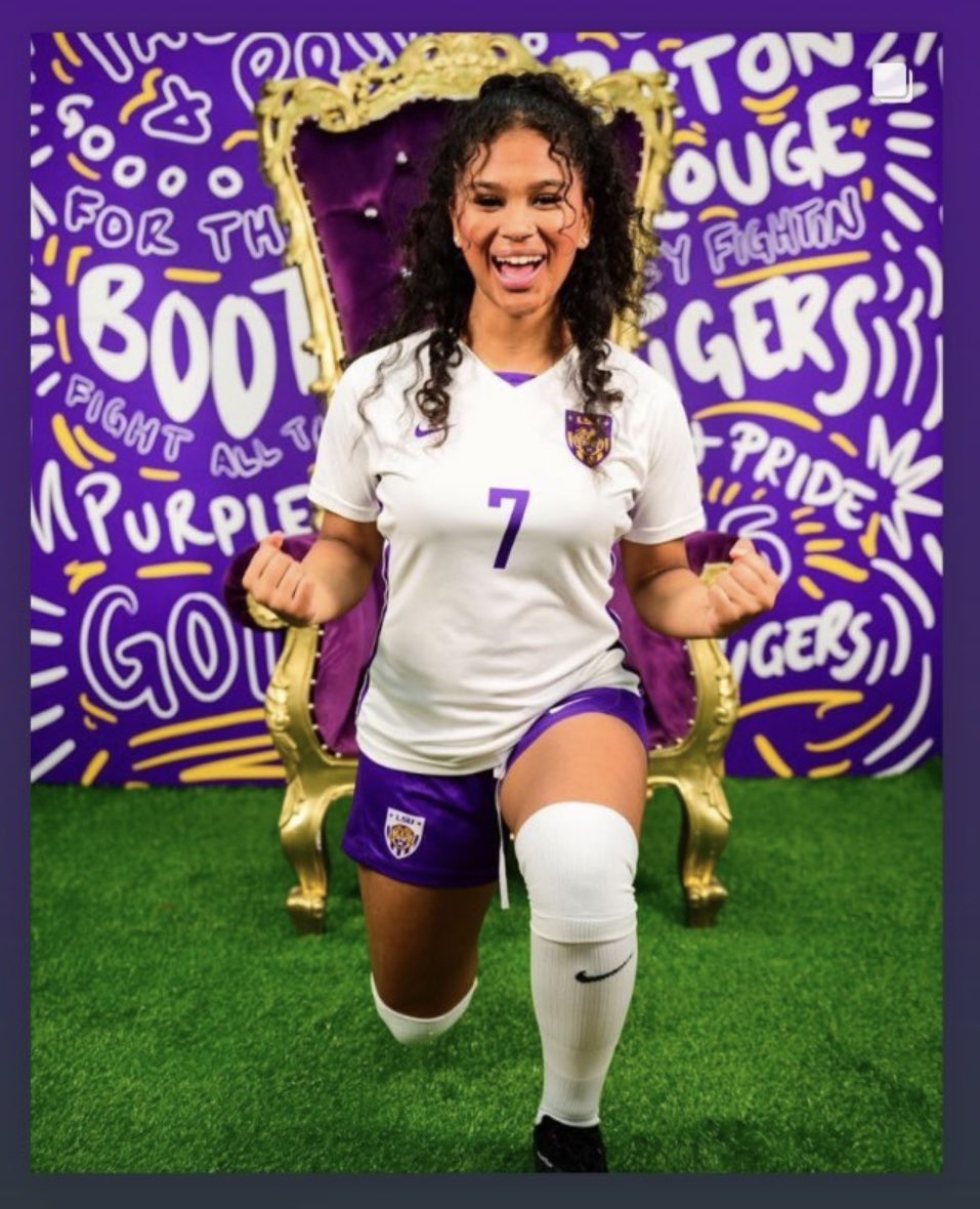 Brilliant News For #SariyahB …. Committed to @LSU soccer 🇺🇸 For September’25 💪🏼 Well Deserved Ry , Going To One Of The Top Programmes In The States 💜🤍💜🤍⚽️ @Mount_Kelly @MountKellySport @CFCFoundation @GuyAyling @NickBrownie5 Wonderful, Exciting, Talented Player #MKPathway