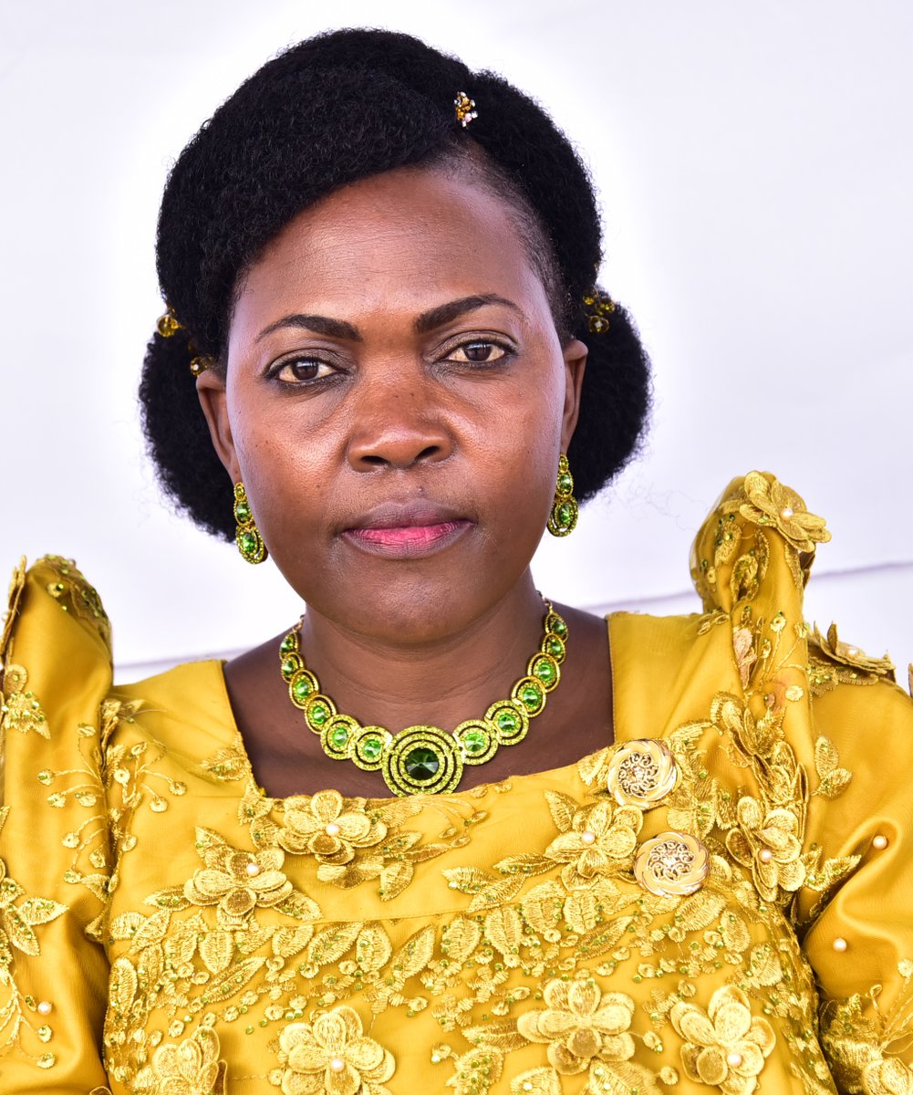 #KnowYourMP 

Name: Hon. Josephine Bebona Babungi

Constituency: Bundibugyo District Woman Representative

Profession: Public Health Officer

Political Party: NRM
#11thParliament