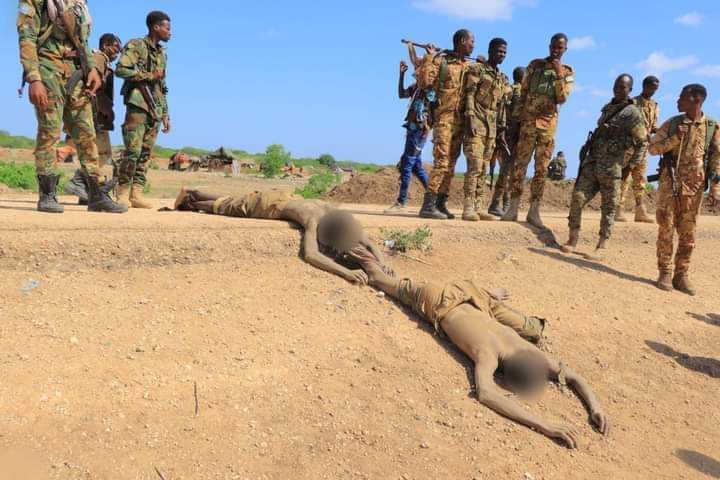 Noris_News's tweet photo. 17 Islamic Jihadi🐀group were killed, and one was captured alive after he surrendered in Baar Sunguuni village Lower Juba #Somalia. He can't even speak #Somali he's #Oromo and traveled from #Oromia region of #Ethiopia he was fighting alongside the Jihadi🐀 group a broad daylight. https://t.co/O3jFE7oXbt