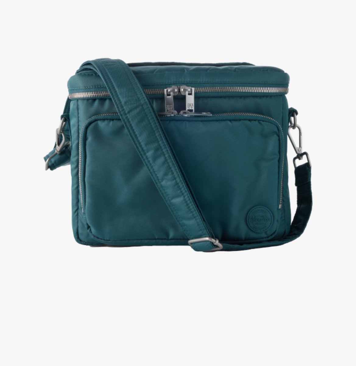 get a chance to win the prizes below if you purchase an album from us from weverse japan!
1 wonwoo love packed cross bag set
1 jeonghan toram on the moon lamp set
1 follow again japan shirt
5 sealed old seventeen albums

applicable to purchase with albums + pob only (dear or hear