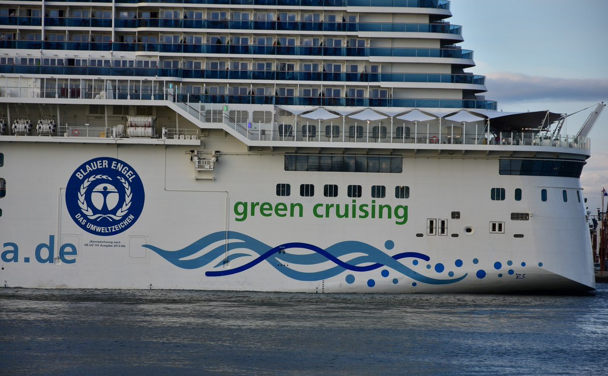 In 2028 zal 72% van ‘s werelds cruisevloot gereed zijn voor walstroom. Overigens: 90% van de schepen die heden ten dage in onze wateren varen, zijn er al klaar voor! (Foto: Ed van Hengel)
