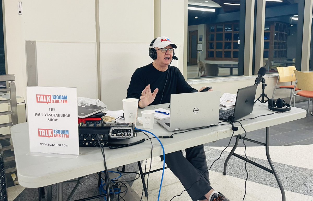 .@PaulVandenburgh is live this morning from the terminal. Tune in to @TALK1300NEWS to hear about all the great things happening at ALB.