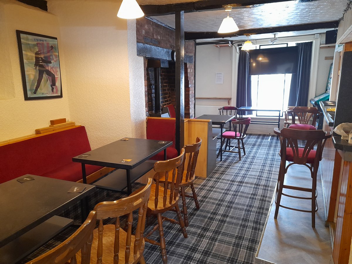 🚩 AUCTION - 25TH APRIL 2024 🚩 | Town centre public house with separate letting accommodation

📞01981 250333
✉️midlands@sidneyphillips.co.uk

Guide price: £220,000 | Llanidloes, Powys 📍

🖱️sidneyphillips.co.uk/business-detai…

-

-

#llanidloes #powys #powysnews #pubsforsale #pubsforsaleuk