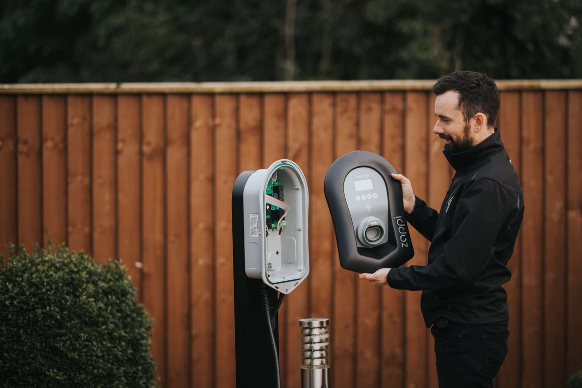 They say teamwork makes the dream work, and boy do we have the dream team! We’re proud to collaborate with a group of independent third-party installers - our product champions! Find out more about our installer training: tinyurl.com/bdhsar47 #renewableenergy #greenteam