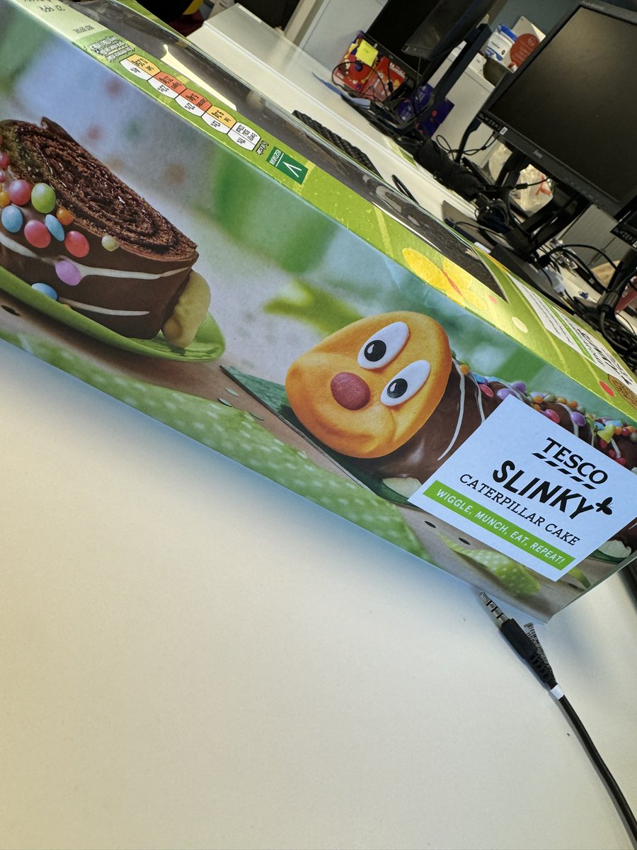 Today we eat cake with my work pals… we all know it’s Colin in disguise #GBDoc #diabeteschat