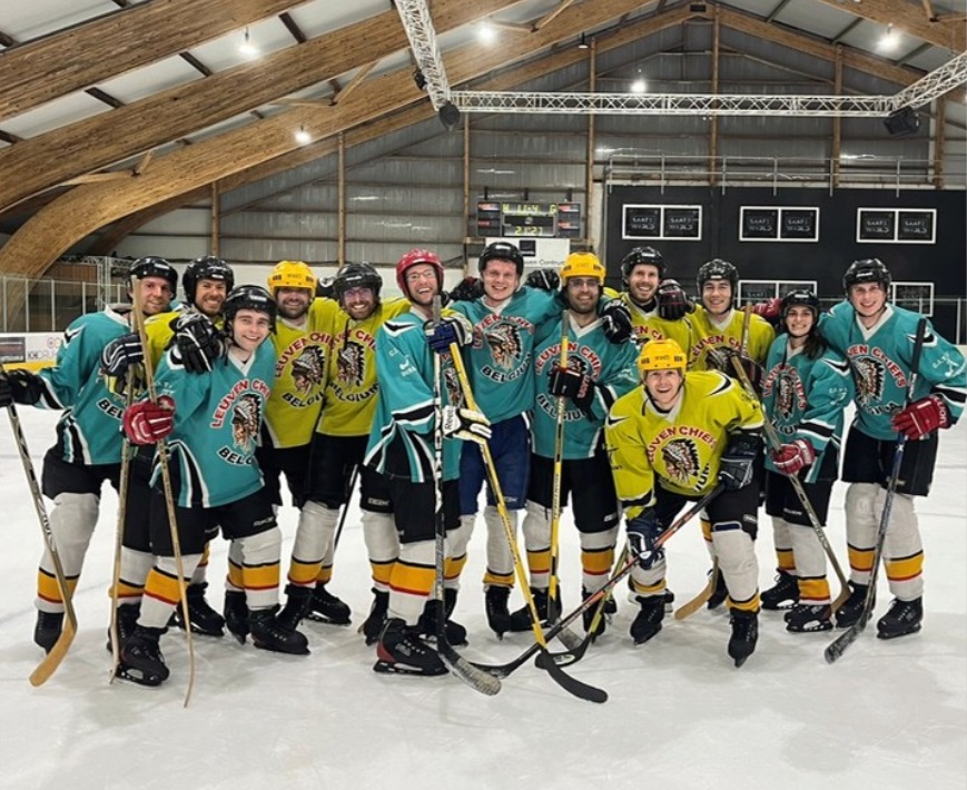 lmsd_kuleuven's tweet image. #LMSD swapped office desks &amp;amp; lab coats for hockey jerseys in an epic battle of sticks &amp;amp; pucks. It turns out our precision in the lab doesn't exactly translate to grace on ice-but it sure does build team spirit! Who knew that bonding could involve so many tumbles and laughs?