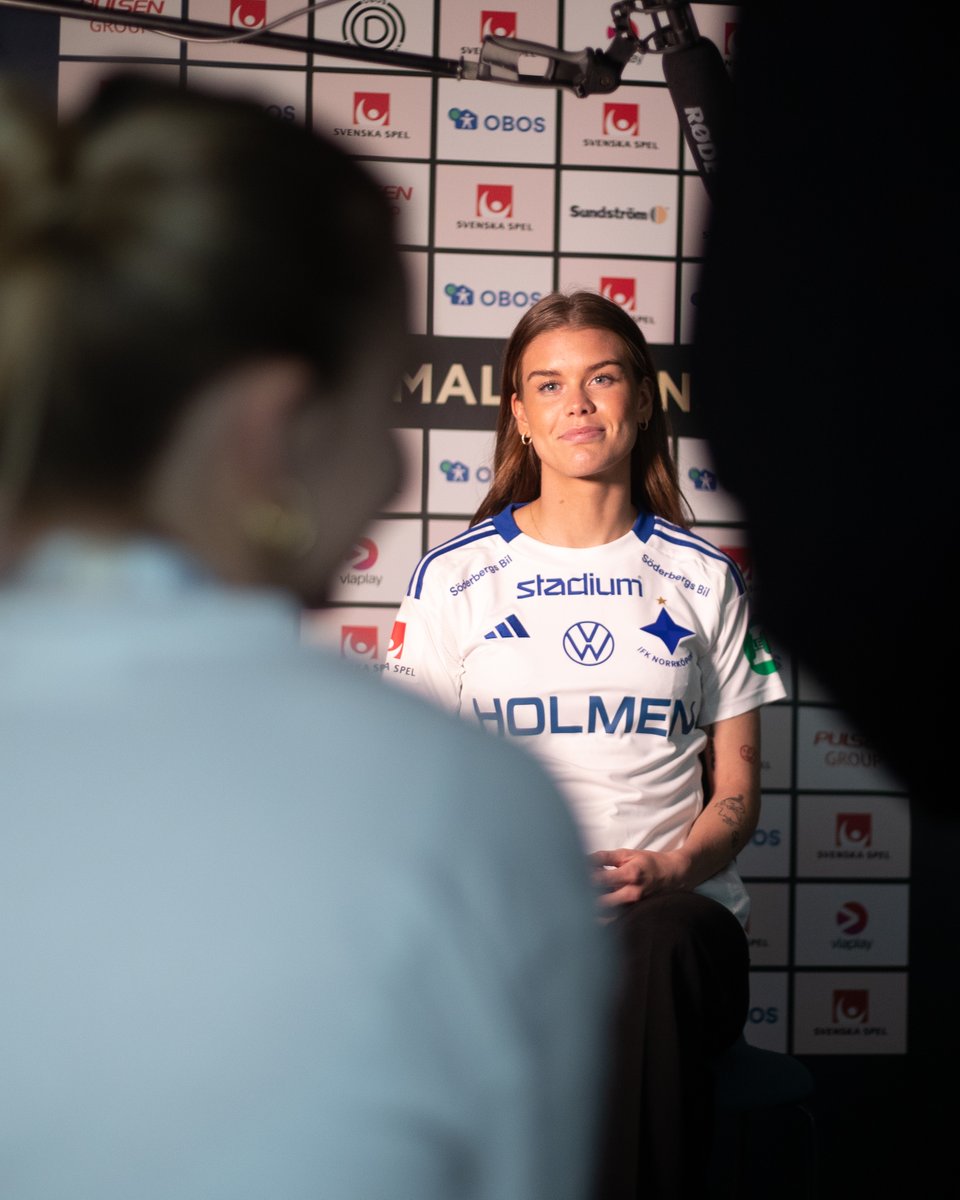 OBOS Damallsvenskans upptaktsträff ✅ Se hela programmet 👇 tv.aftonbladet.se/video/368422/1… ⚪️🔵#ifknorrköping