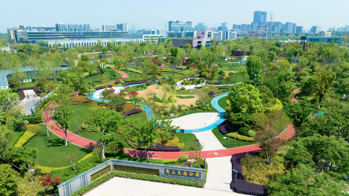 DiscoverYuhang's tweet photo. [Chapter nine is chasing #azalea in #Yuhang📍.]
Come to Yushang Ecological Park to welcome the azalea blooming season! This Spring, let us immerse ourselves in nature's most dazzling colors🎨, experiencing a brief yet beautiful visual feast💗. #ScentOfSpring https://t.co/9tdIE6aQiB