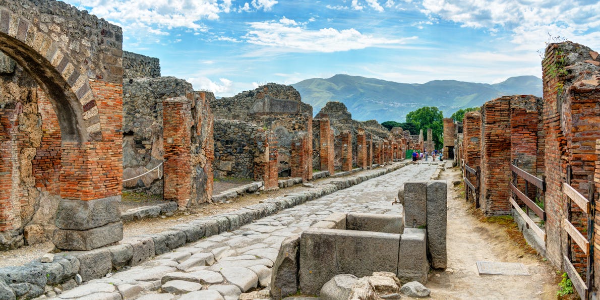 Have never been to Pompeii but Pompeii came to me, in the form of ship's ballast. Which went into the building of Roman Ambleside and was then looted to build the present early Ambleside town.