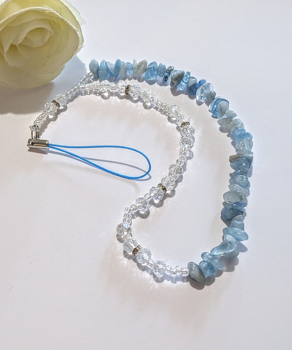 #handmade crystal gemstone Aquamarine and AB glass beads with tiny Rhinestones to finish.
Multiple stone options.
Available Here ⬇️ 
kelliesuedesigns.etsy.com/listing/154561…
.
#EarlyBiz #EarlyRisers #jewelryaddict #etsy #MHHSBD #giftideas #stockingstuffers #shopping #elevenseshour