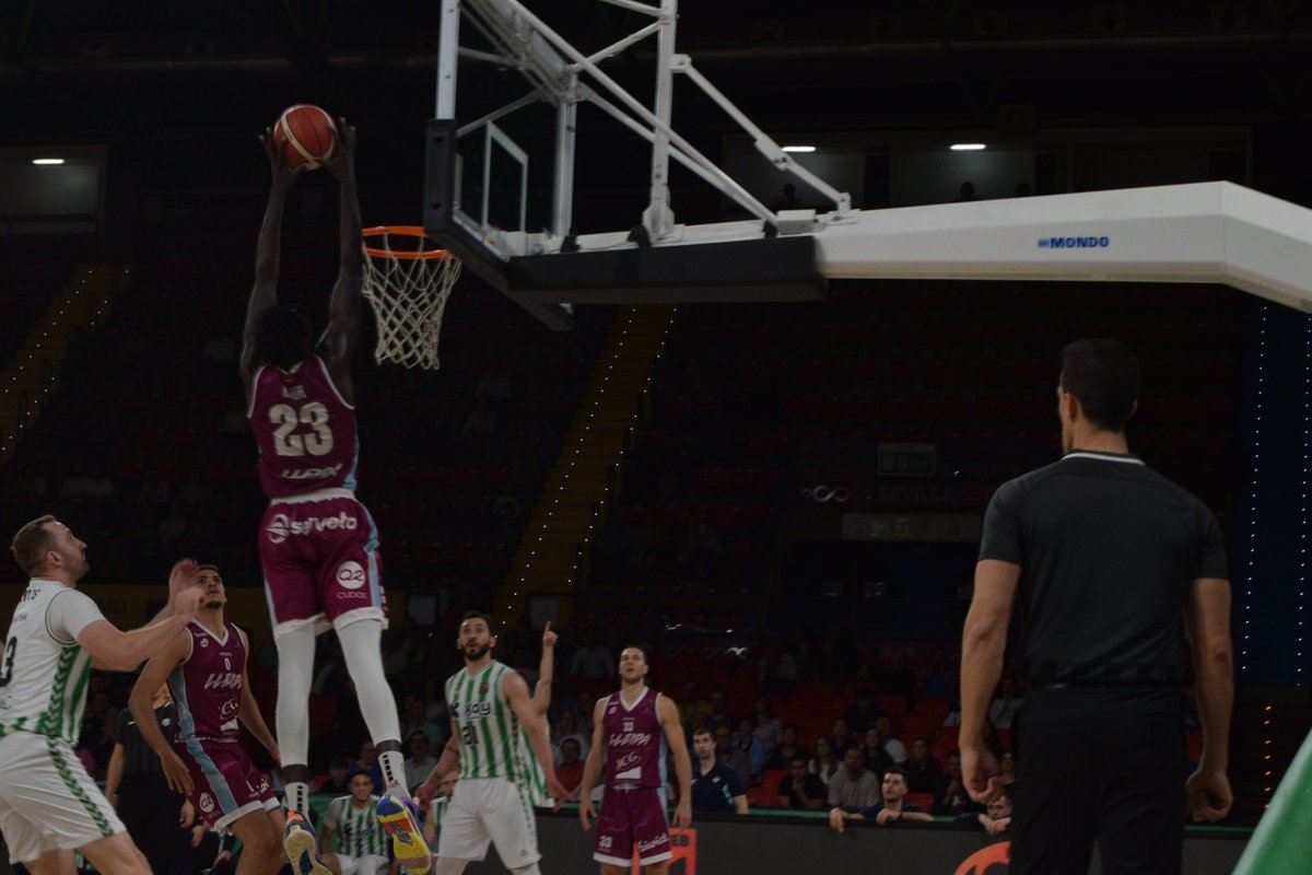 JesusBarroso04's tweet photo. Un poco de lo de ayer 📸 
#BetisBaloncesto https://t.co/YP5uCm8nEz