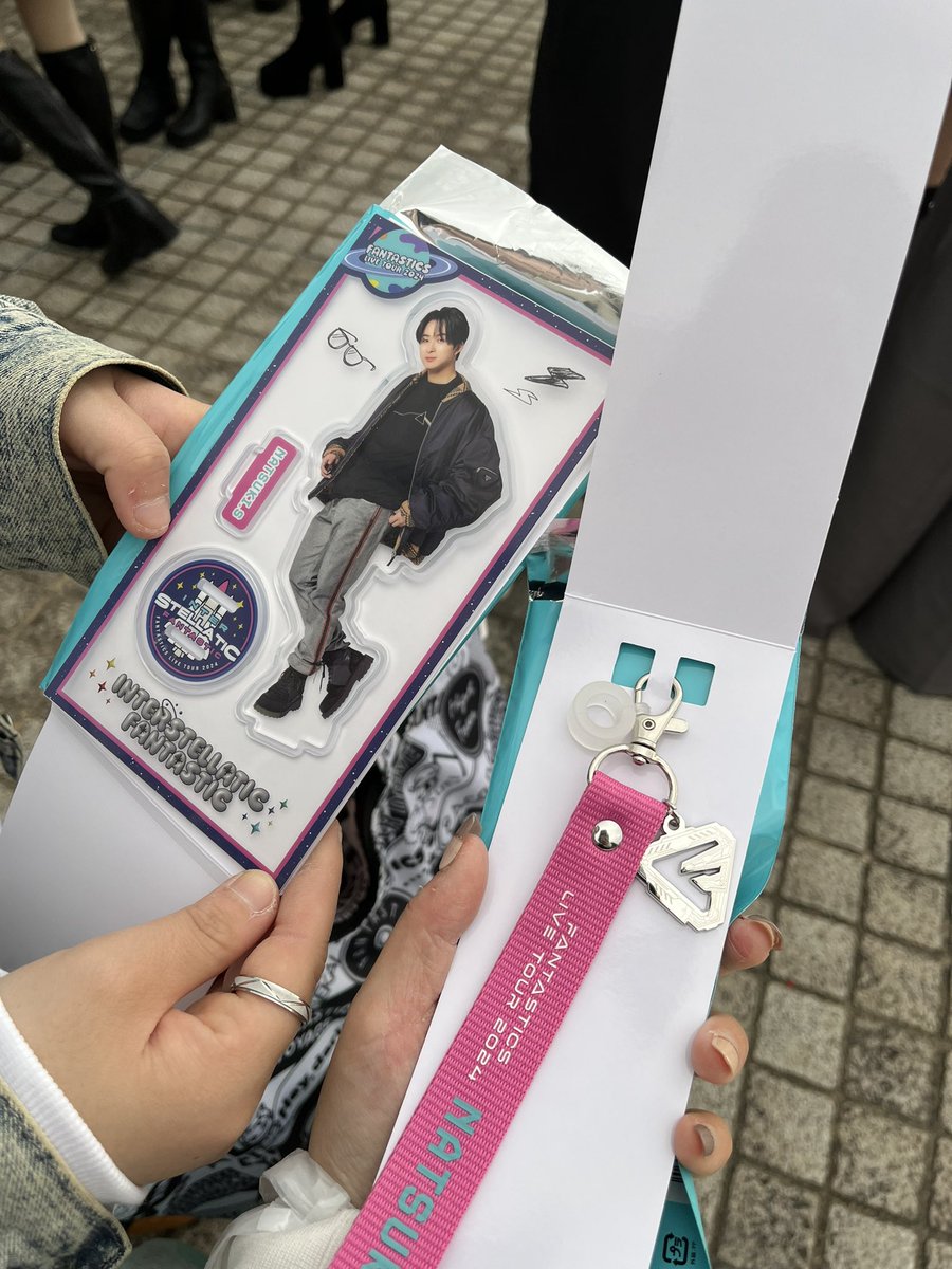 取引垢 tweet media